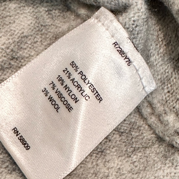 A loves a women Sweater small - Picture 2 of 10